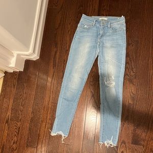 Levi’s mid rise light wash jeans